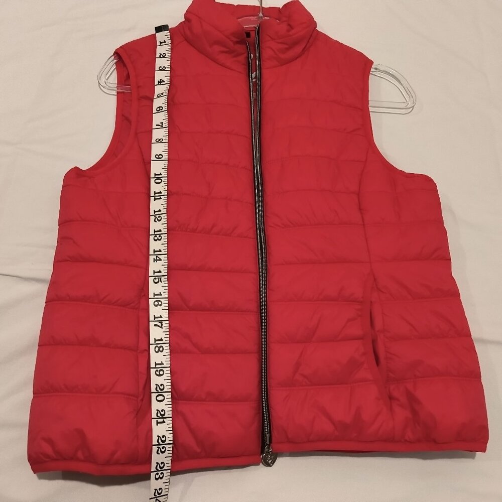 Guess  Women's Red Puffer Vest  Size M - Picture 4 of 7